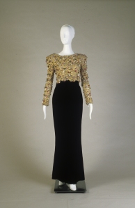 Evening dress with bolero. Oscar de la Renta: A Retrospective. Image courtesy of the Fine Arts Museum of San Francisco (FAMSF)